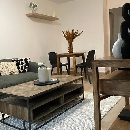 Mc Cmz Metropolis Placeducale Apartamento Charleville-Mézières